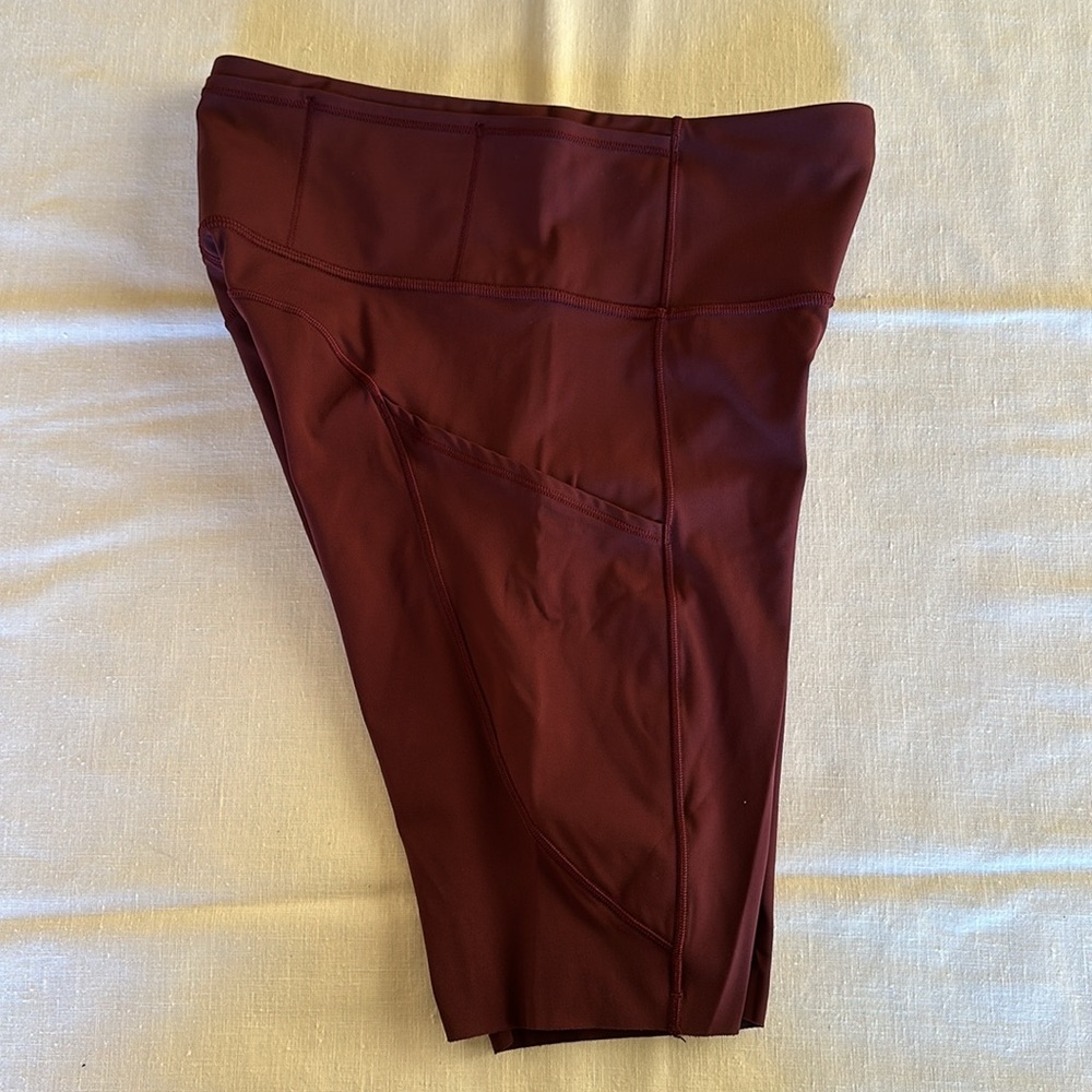 Lululemon Fast And Free Short 10" Cassis 6 - Picture 7 of 11